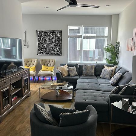 נאשוויל Luxury Townhome Skyline Views Mins To Dt מראה חיצוני תמונה