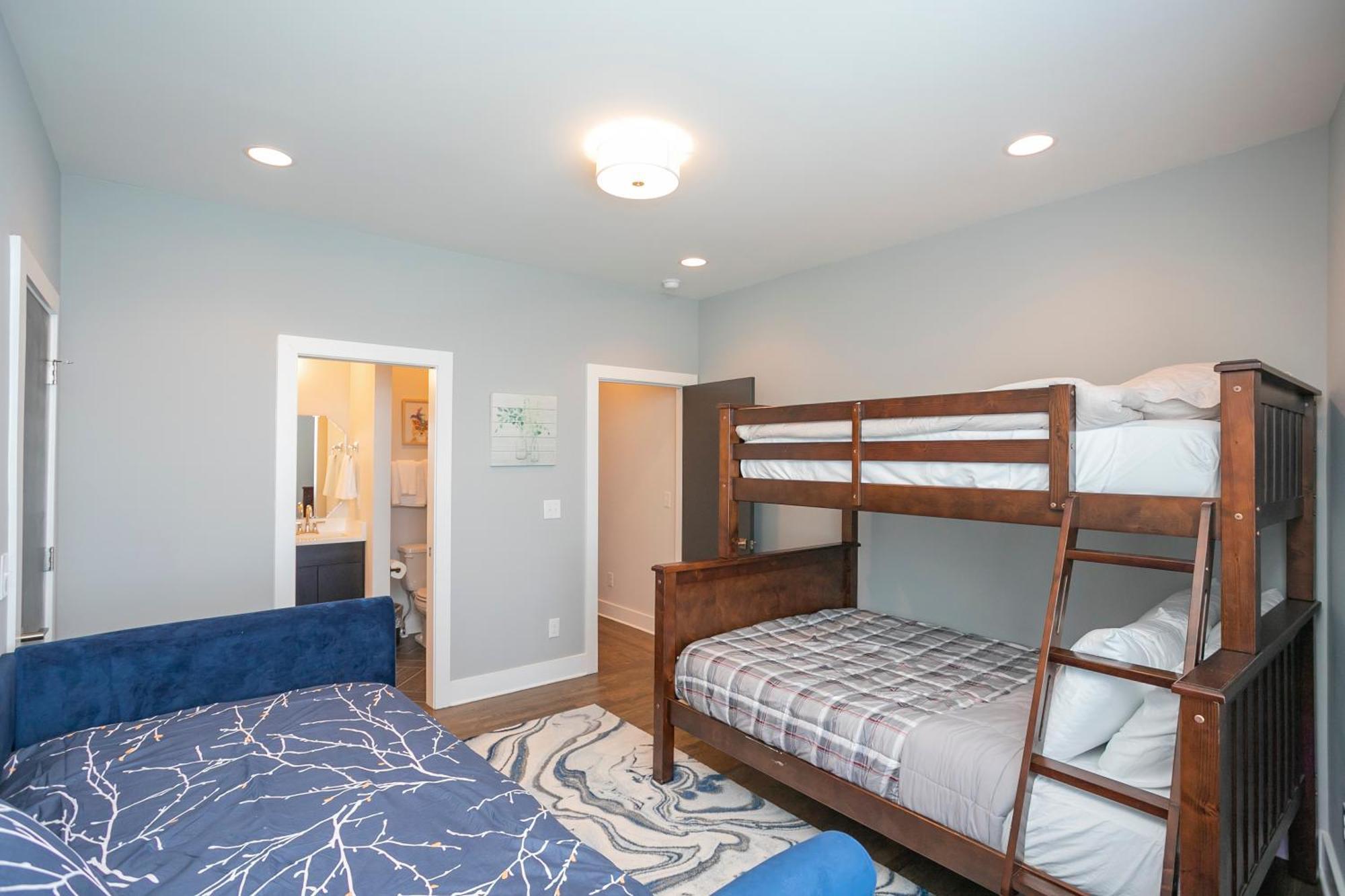 נאשוויל Luxury Townhome Skyline Views Mins To Dt מראה חיצוני תמונה