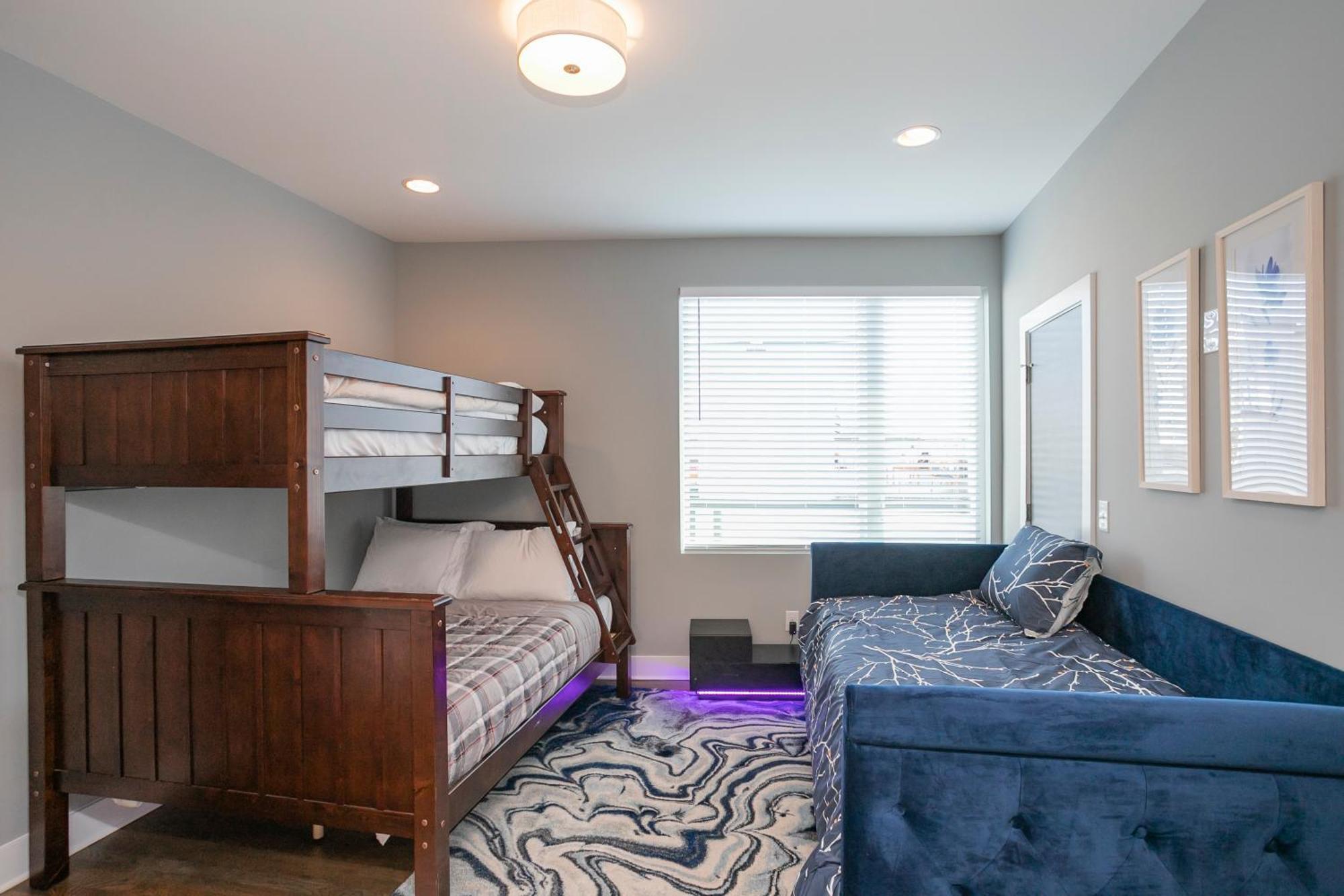 נאשוויל Luxury Townhome Skyline Views Mins To Dt מראה חיצוני תמונה