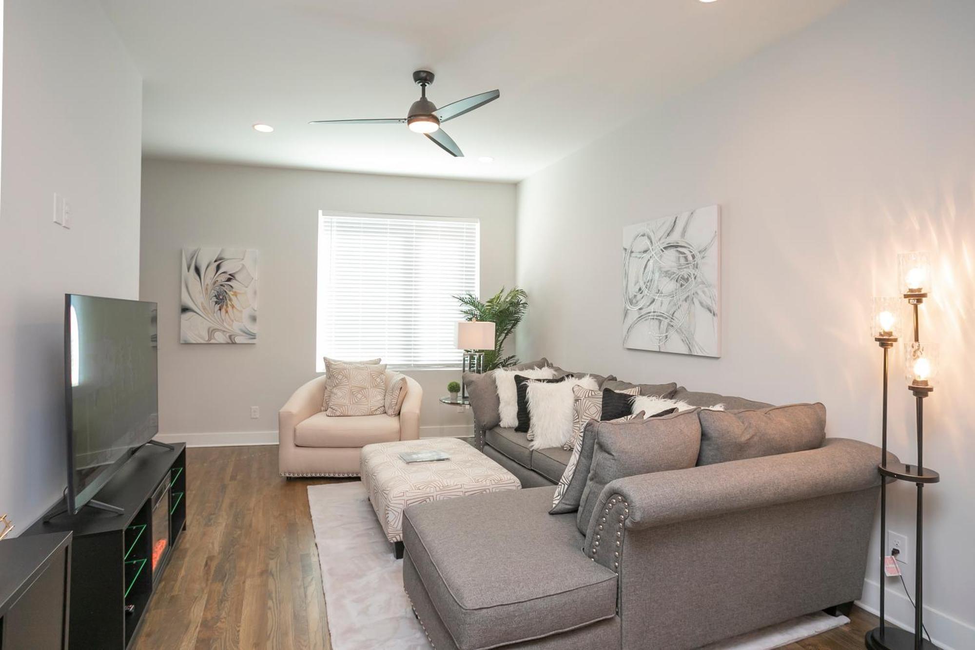 נאשוויל Luxury Townhome Skyline Views Mins To Dt מראה חיצוני תמונה