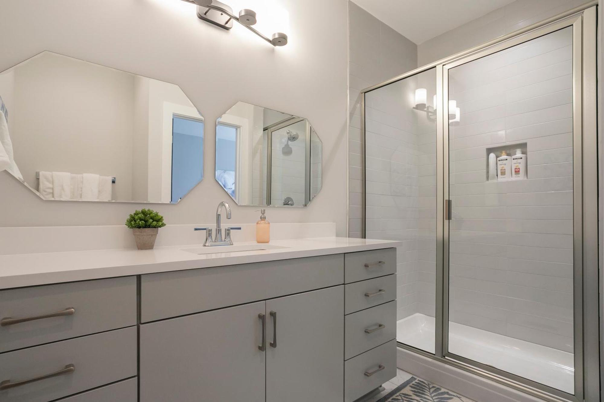 נאשוויל Luxury Townhome Skyline Views Mins To Dt מראה חיצוני תמונה