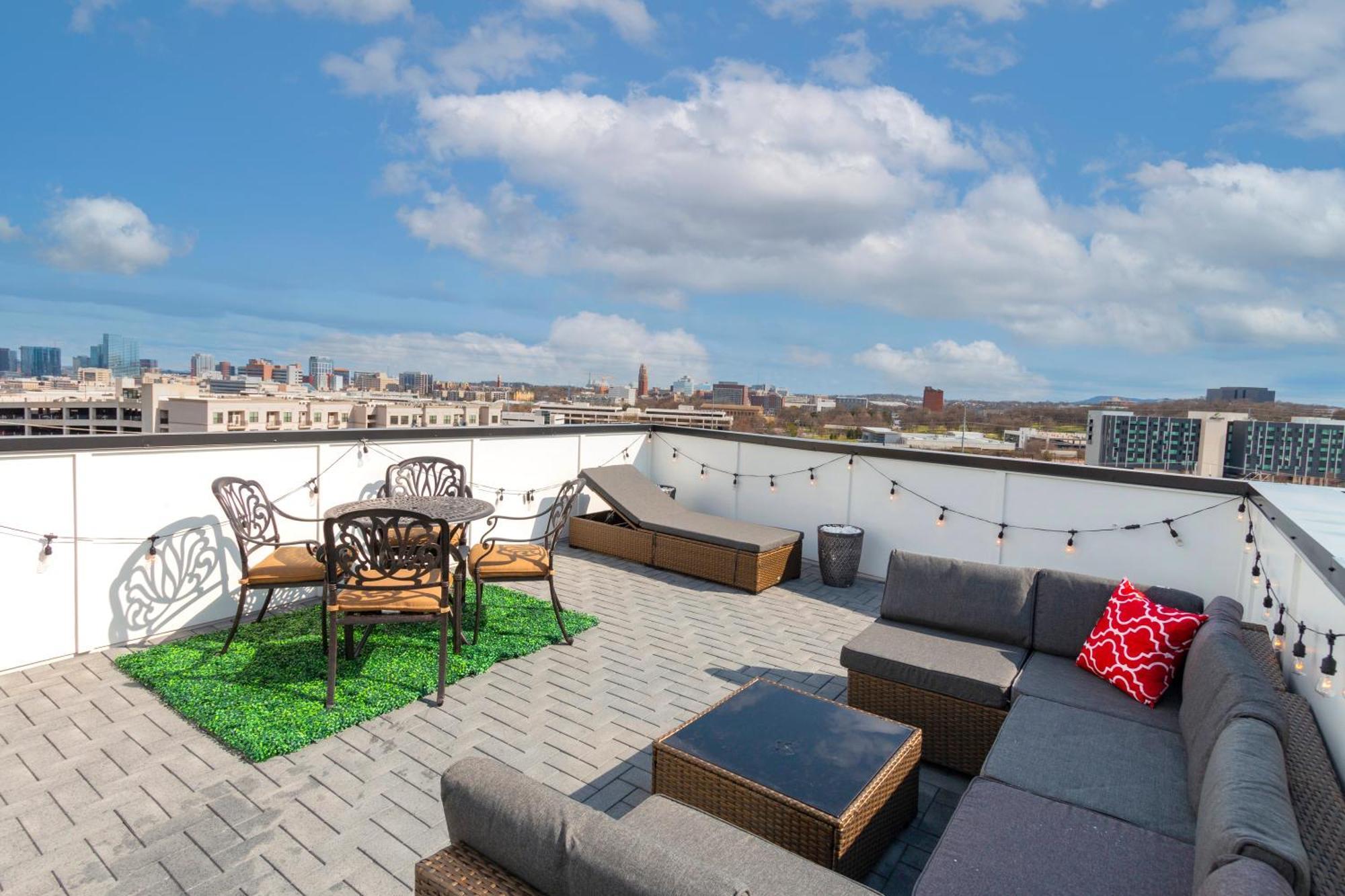 נאשוויל Luxury Townhome Skyline Views Mins To Dt מראה חיצוני תמונה