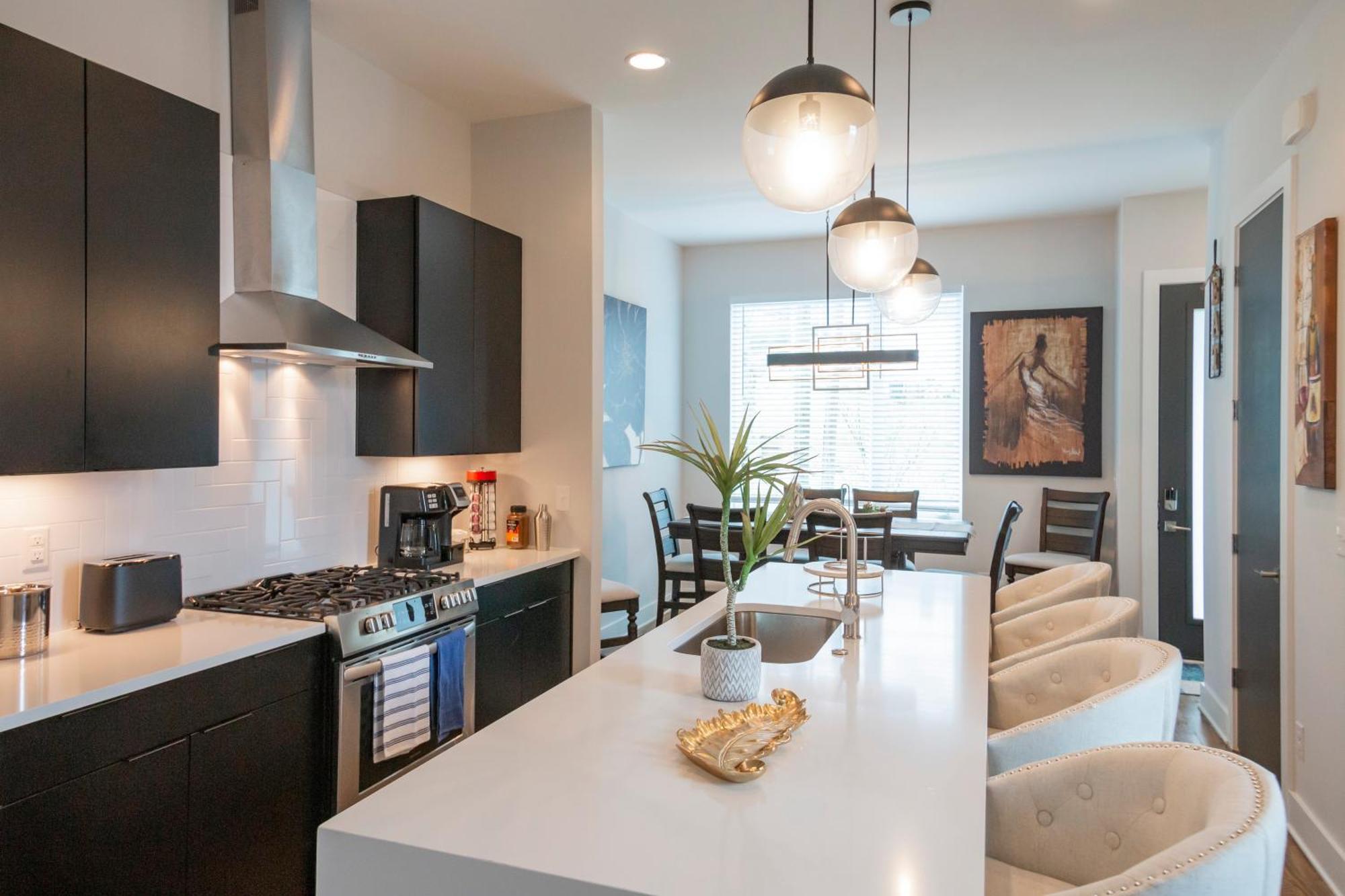 נאשוויל Luxury Townhome Skyline Views Mins To Dt מראה חיצוני תמונה