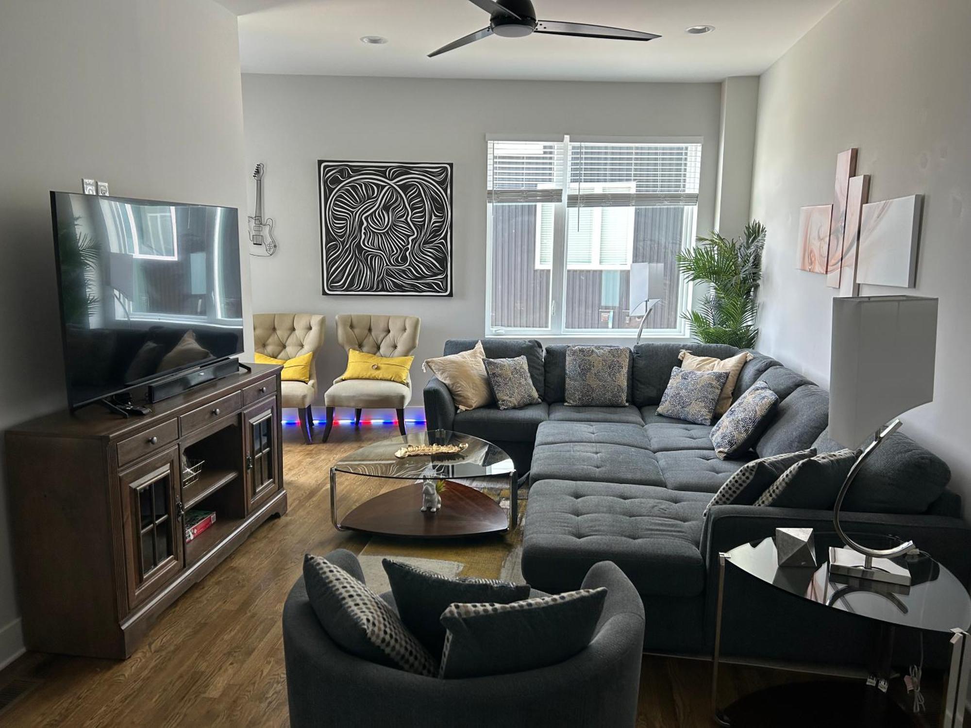 נאשוויל Luxury Townhome Skyline Views Mins To Dt מראה חיצוני תמונה